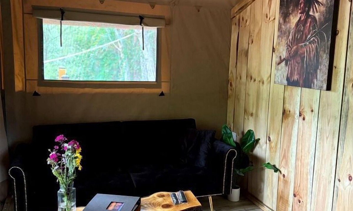 Hillsville RV Rental | Creekfront Safari Tent with Outdoor Bath and Deck in Virginia