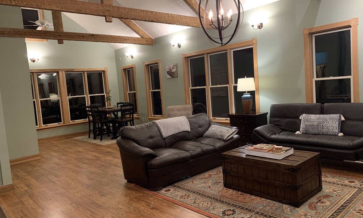 Todd House | Creekside: Relax & Leave the World Behind