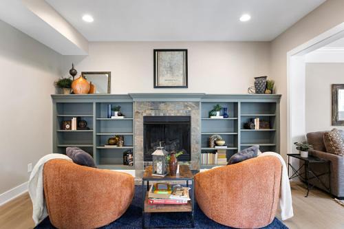 Meridian-Kessler House | Cute and Quaint on Carrollton-Family Friendly Home