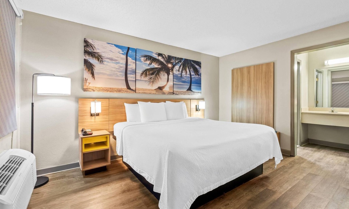 Jacksonville Hotel | Days Inn by Wyndham Jacksonville NC