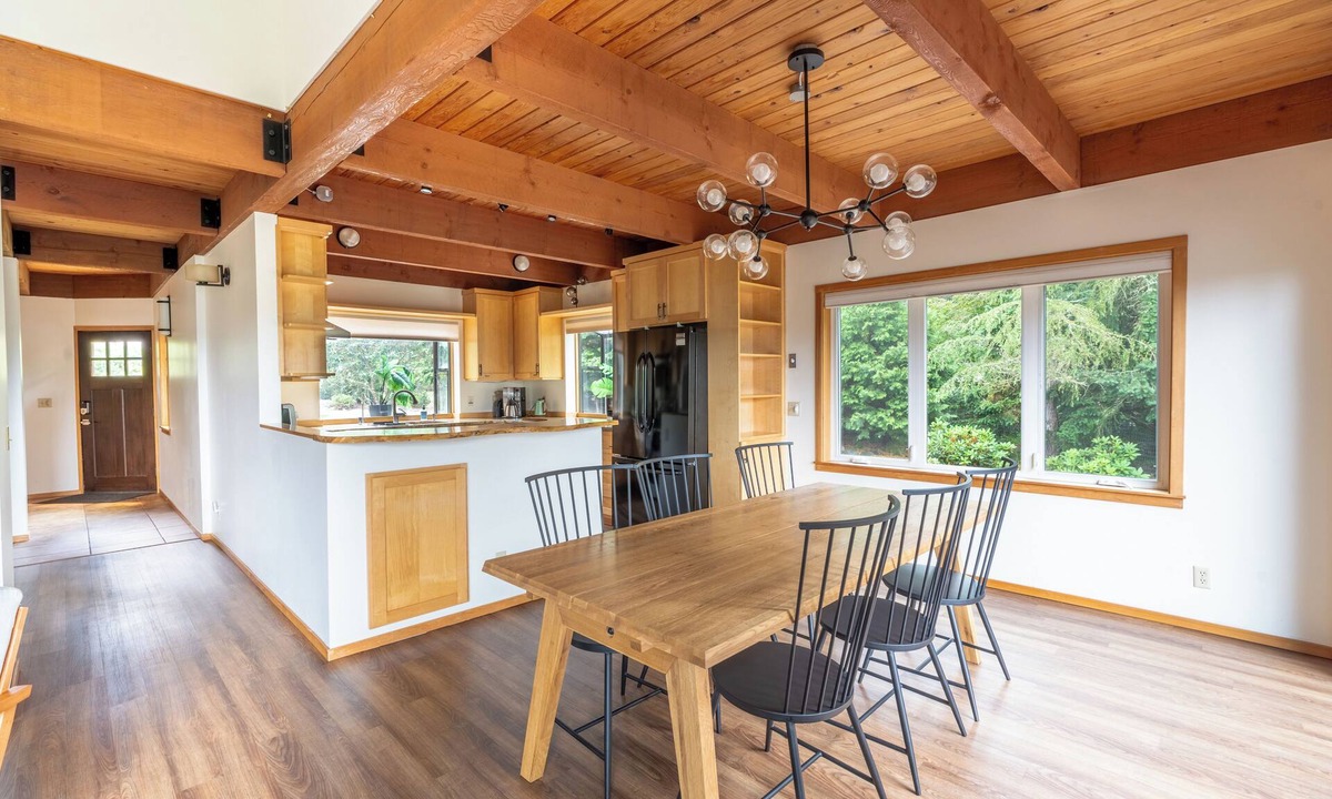 Oak Harbor House | Deception Pass home with forest and bay views