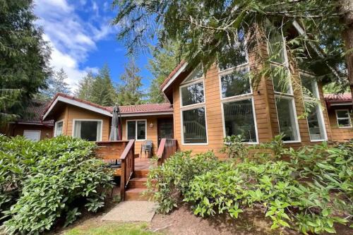 Allyn-Grapeview House | Deer Harbor
