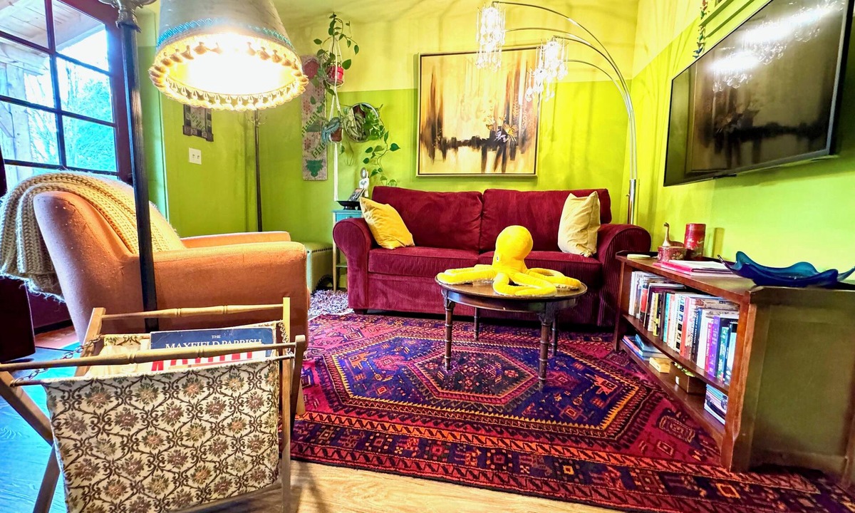 Plainfield Apartment | Disco Den on Toad Road