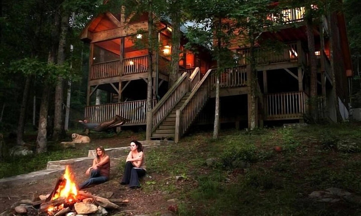 Demorest House | Discount April 3-5! Luxury River House, hot tub, kayaks, fire pit, dogs OK