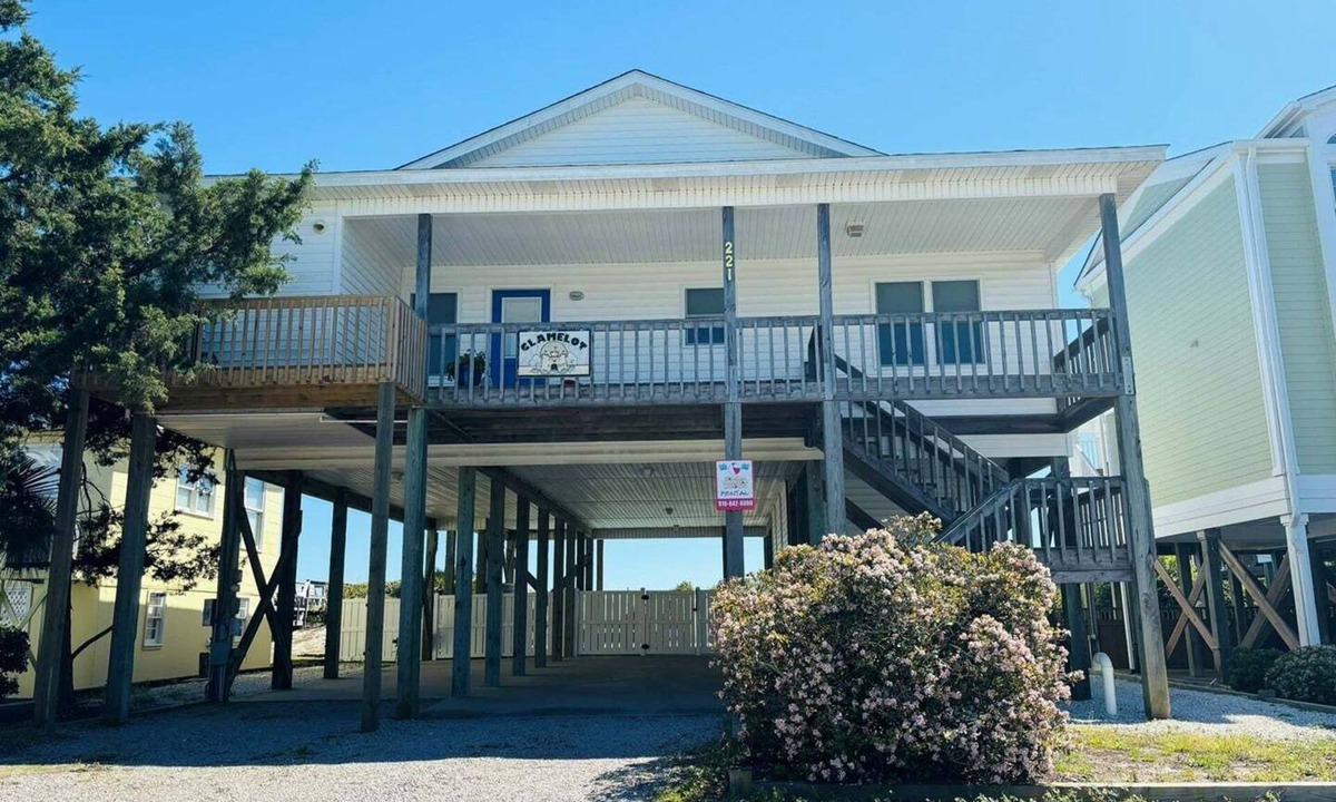 Holden Beach House | Discover Clamelot in Holden Beach: a 4-bedroom oceanfront haven for up to 8 guests!