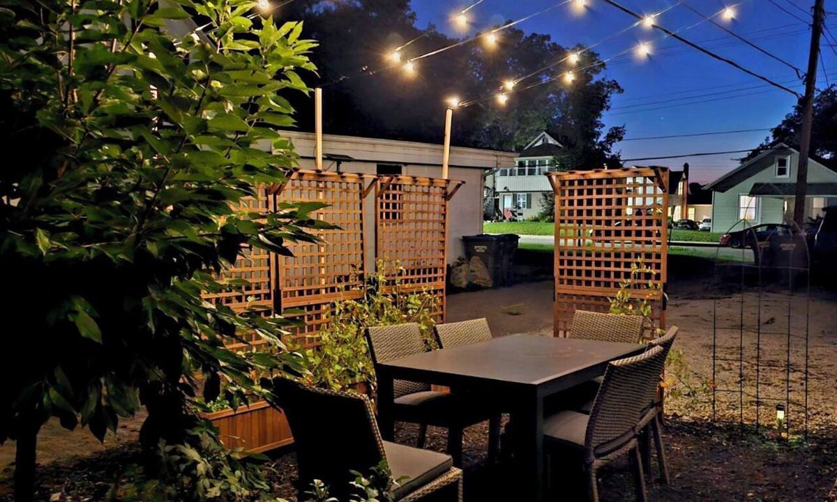 Winona Lake Apartment | Dog-friendly, Short Walk to Grace, Village, Trails | Fast Wi-Fi & Workspace