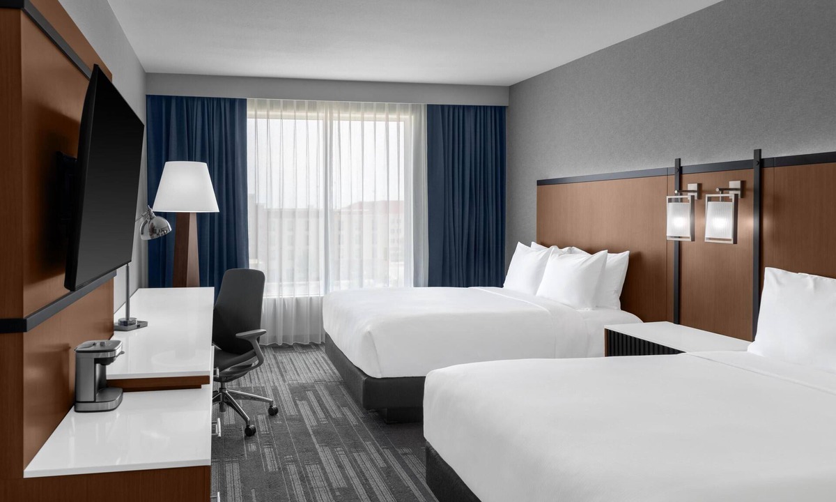 Midland Hotel | DoubleTree by Hilton Midland West Loop I-250