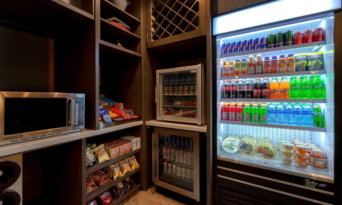 Palmdale Hotel | DoubleTree by Hilton Palmdale, CA