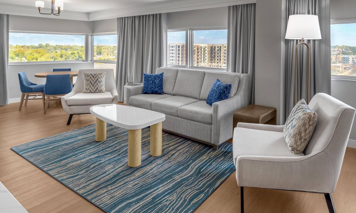 South Bend Hotel | Doubletree Hotel South Bend