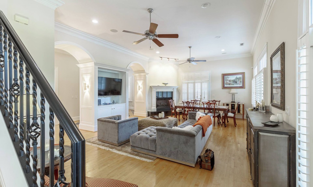 Southside House | Downtown Greensboro Retreat - Walk to Dining & Breweries + 2 Free Parking spots
