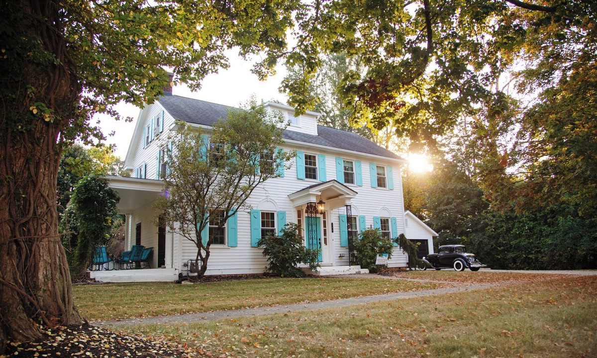 Yellow Springs House | Downtown Yellow Springs- Walkable. Hot Tub. Fire Pit + Pets Welcome