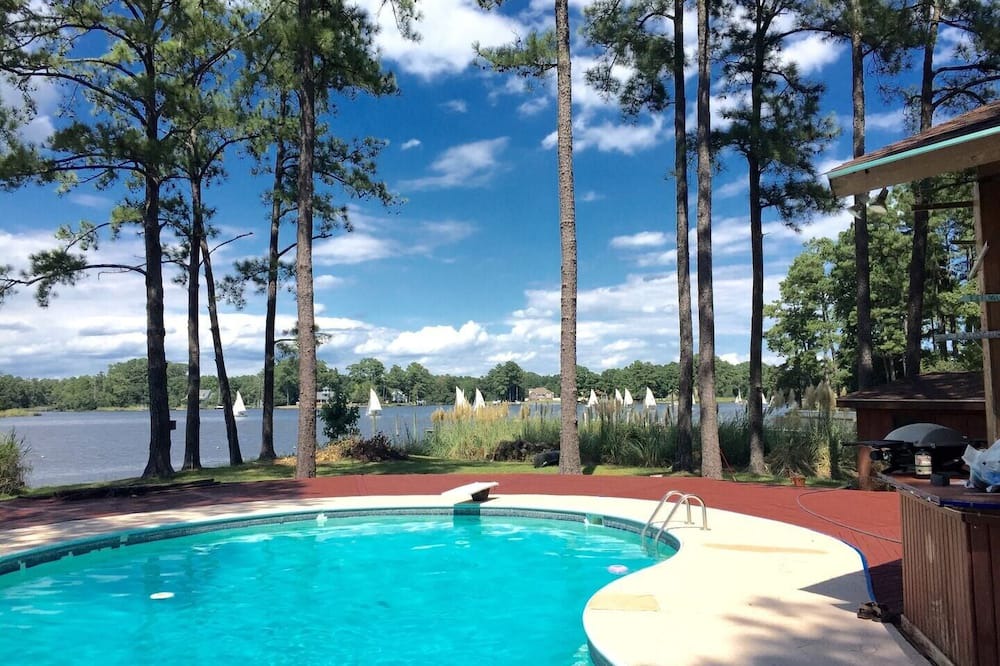 Oriental House | Dragons Island Cottage - Pool, dock and pet friendly