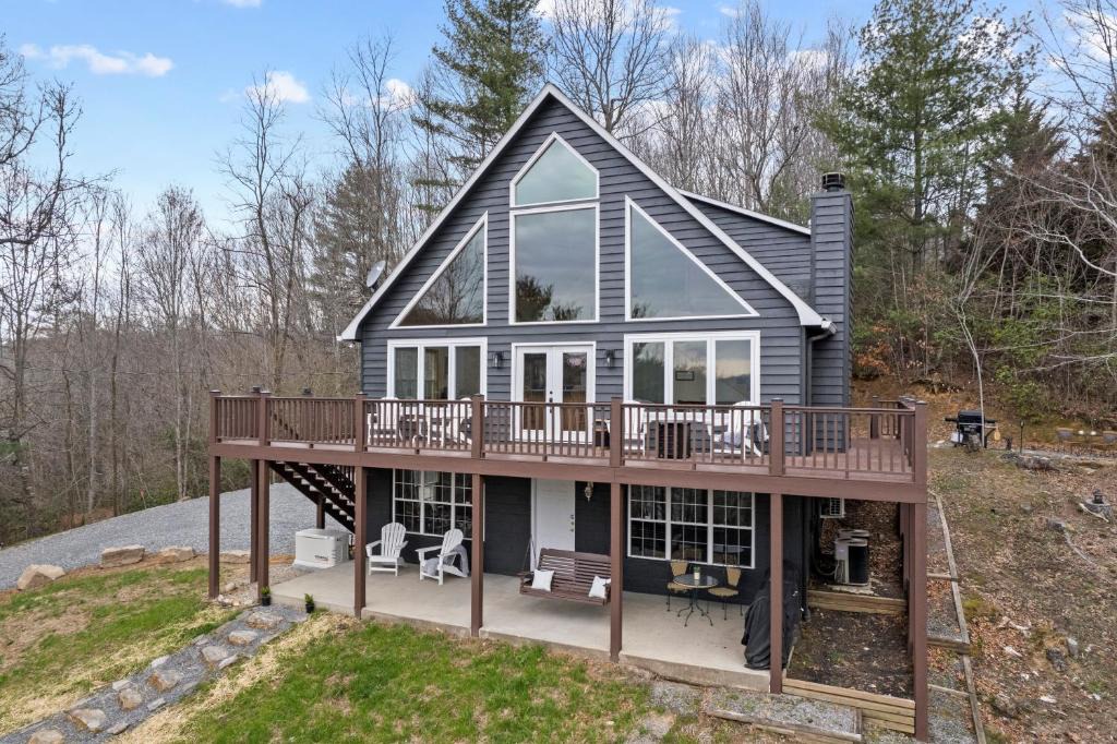 Topton Ski Chalet | Dream Chaser Chalet