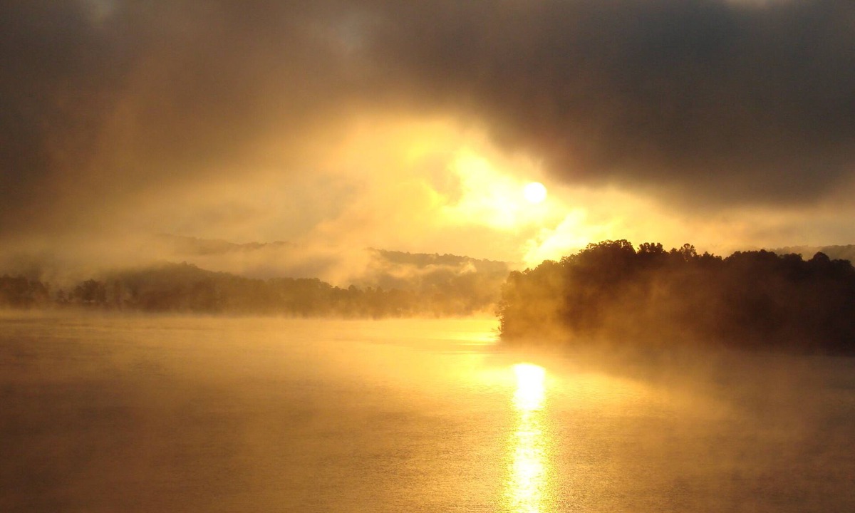 La Follette House | Dream-inn Norris lake Front, Gentle Grade, Breathtaking View, Covered Slip