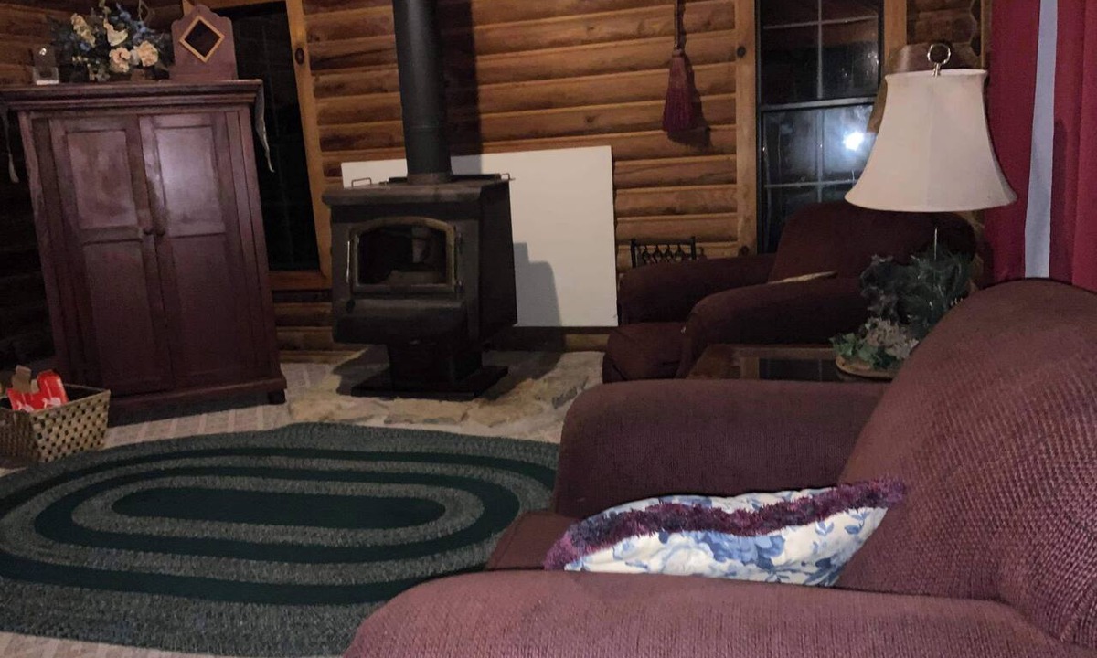 Bath Cabin | Dreams End Woodcliff Cabin