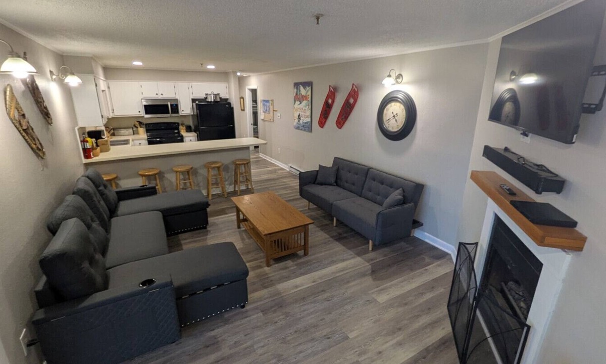 Ghent Apartment | E205 Winterplace Condo Ski in Ski out -2nd floor