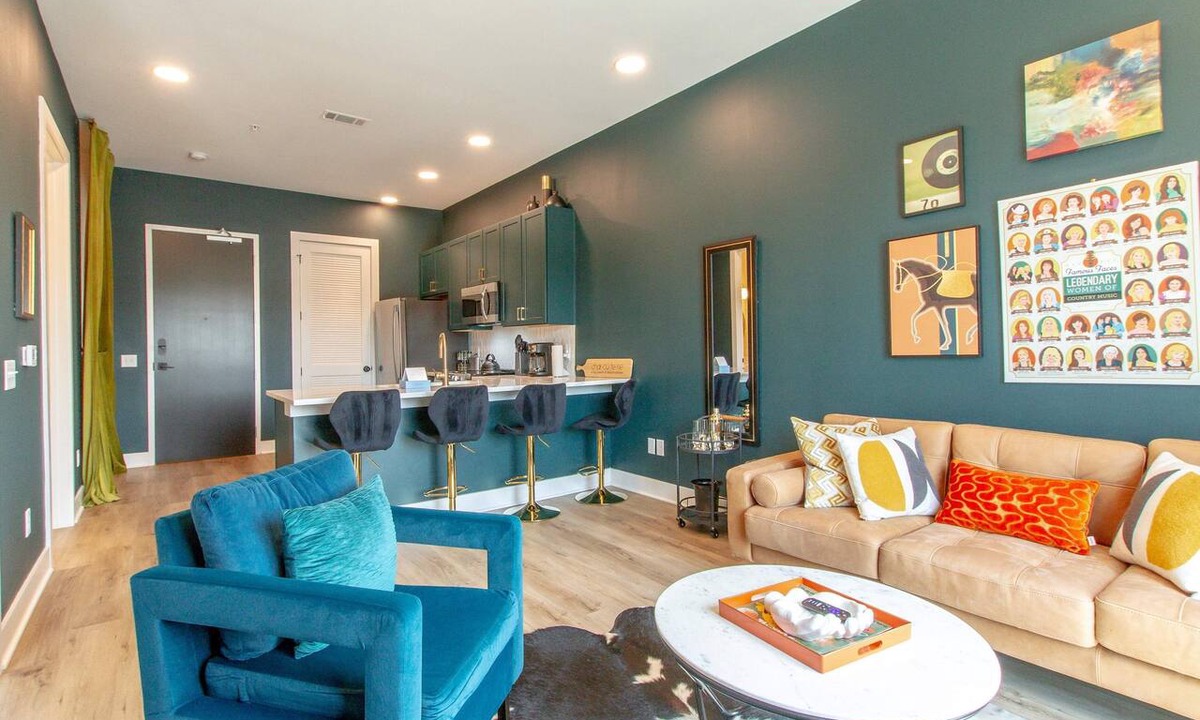 East Nashville Apartment | East Nashville Boutique · Rooftop Deck · Sleeps 5
