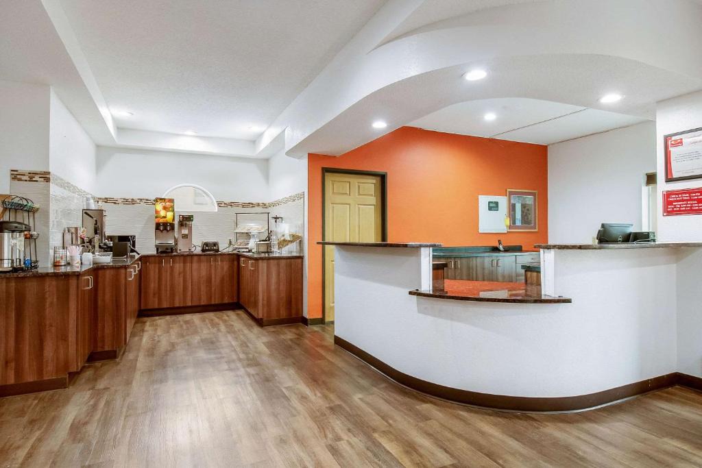 Franklin Cabin | Econo Lodge Franklin