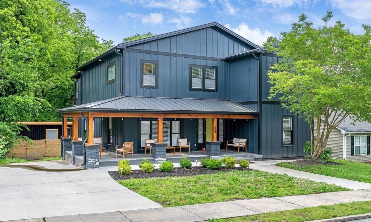 Downtown Greensboro House | # Elegant Must See Historic Home Central Gboro