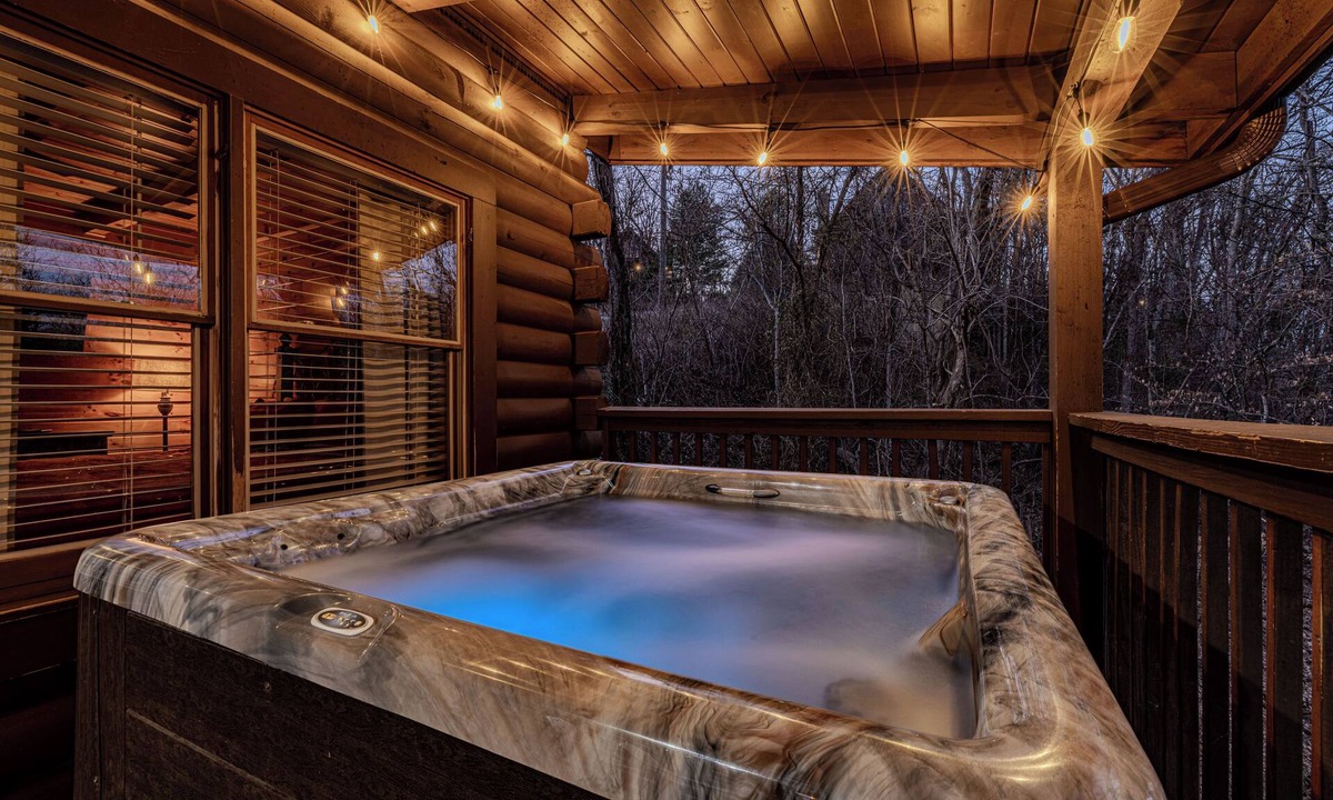 Sevierville Cabin | Enchanted Eagle cabin, 3 bedroom, with Hot tub and games room
