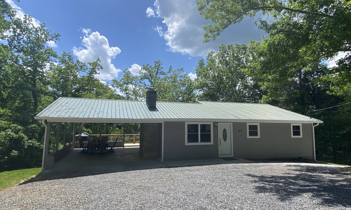 New Tazewell House | Endless Summer - Norris Lake Home
