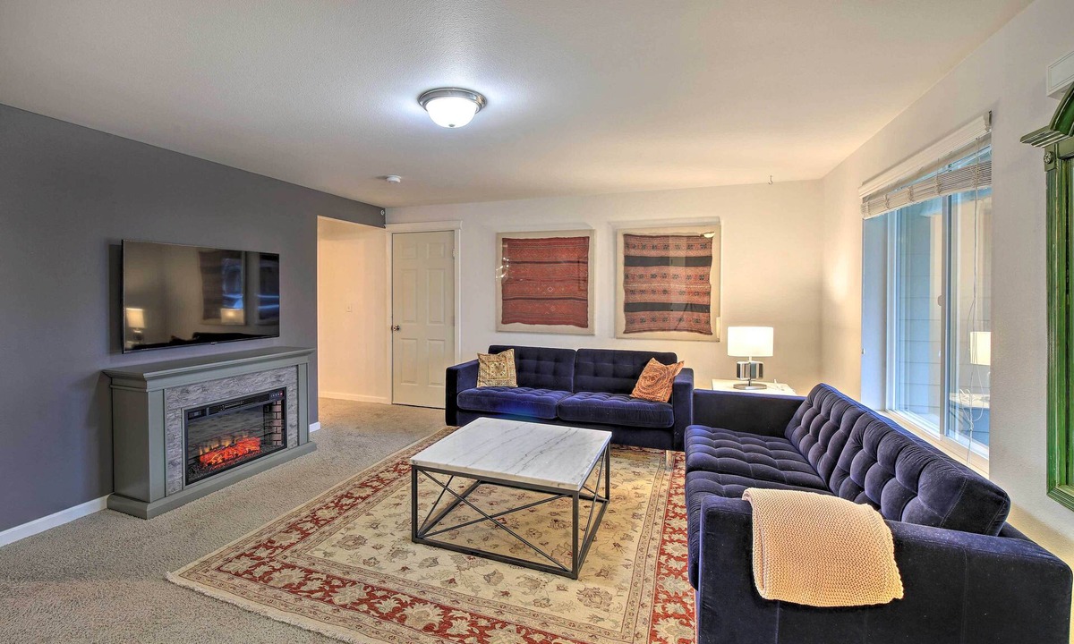 Enumclaw House | Enumclaw Home - 60 Mi to Mount Rainier!