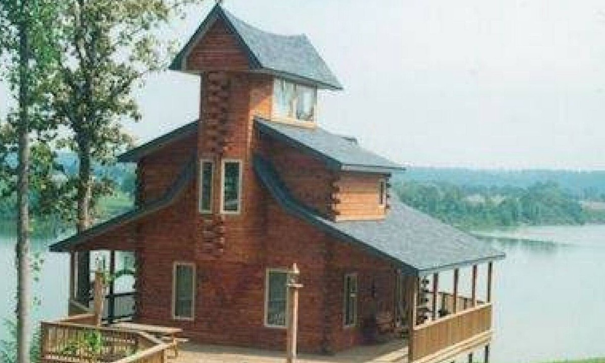 Magnet Cabin | Exceptional views of the Ohio River and accommodates 2 boats
