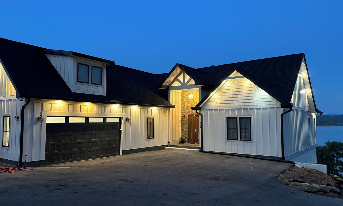 Dandridge House | Exclusive Lakefront Retreat - Spacious 5 bdr house in Dandridge on Douglas Lake