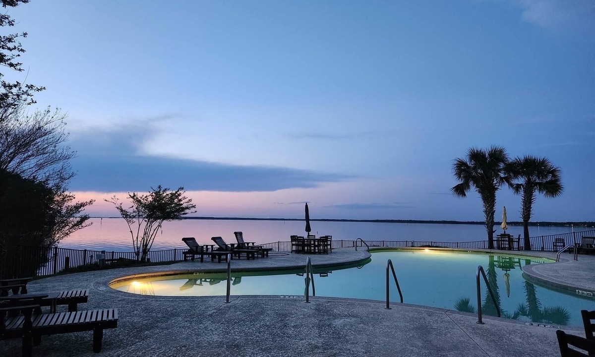 Santee Condo | Executive 2 BR/2 BA Lakefront Corner Suite Condo