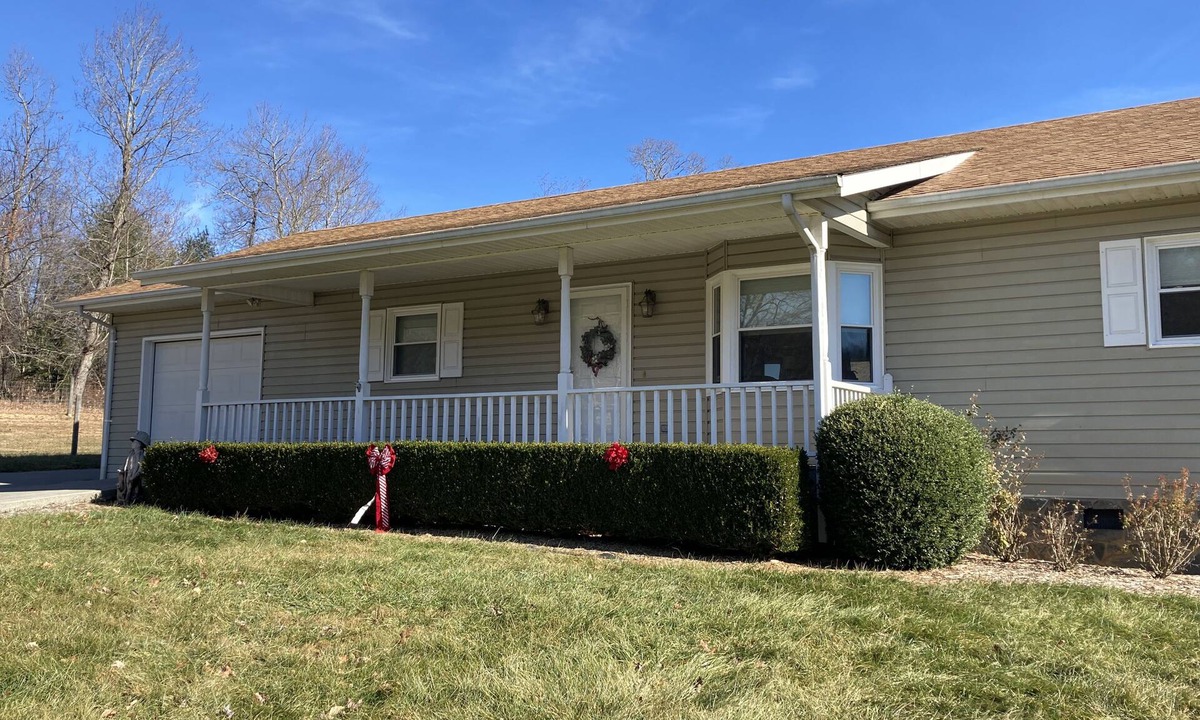 Sparta Cottage | Explore and Renew in Blue Ridge Cottage on Our Wee Glen