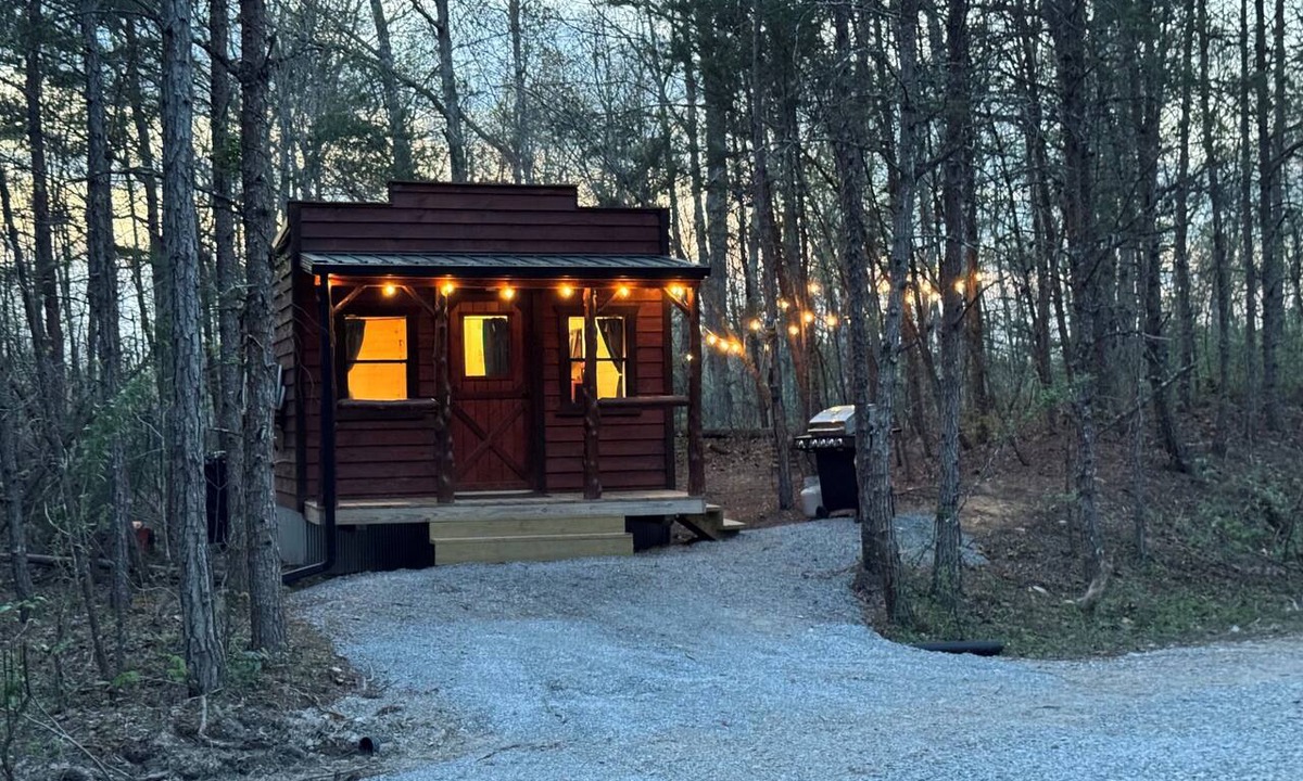 Corbin Cabin | Ez livin off grid cabin in Daniel Boone National Forest