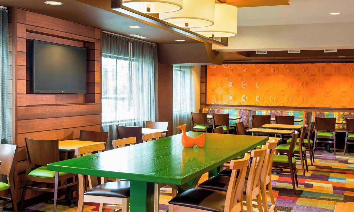 Springfield Hotel | Fairfield Inn & Suites by Marriott Springfield