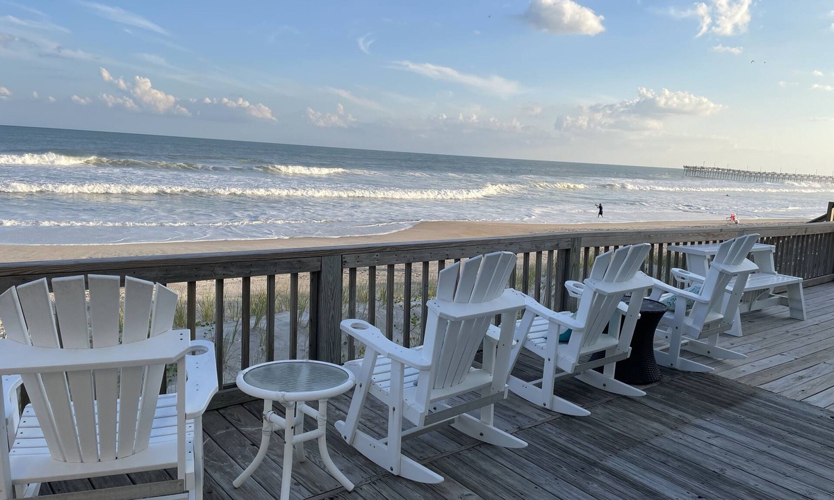 Surf City Cottage | Family Friendly 3 Bedroom Ocean Front Cottage in the heart of Surf City☀️☀️☀️🏖️🏖️🏖️🏄