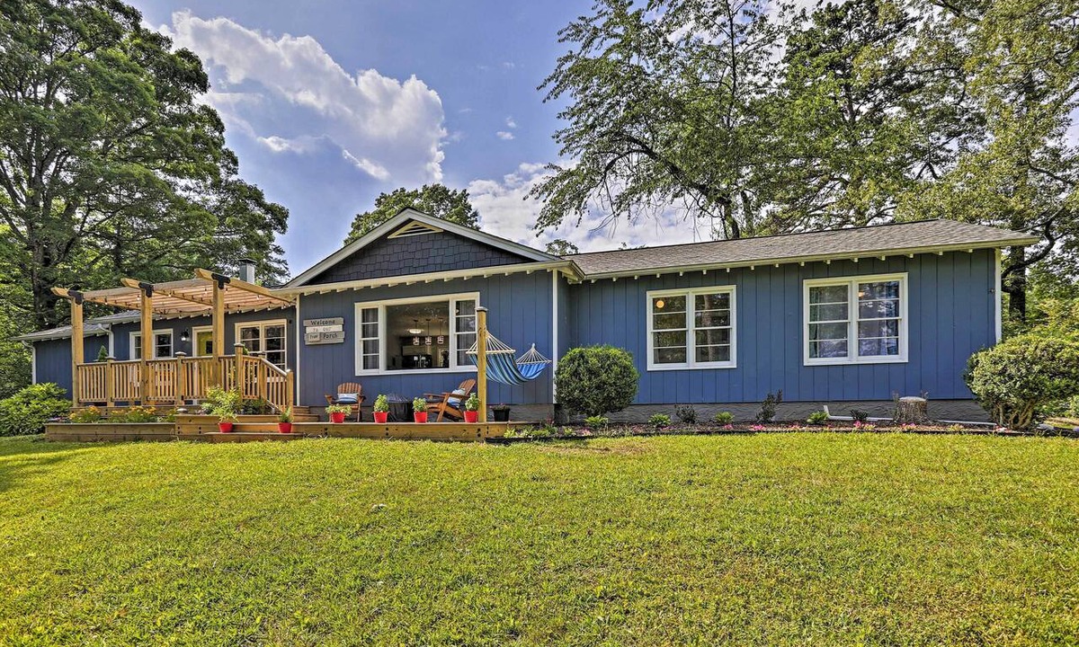 Chattanooga Cottage | Family-friendly Escape ~ 6 Mi to City Center!
