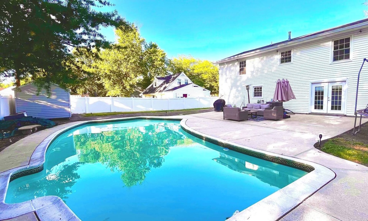 St. Charles House | Family friendly Oasis