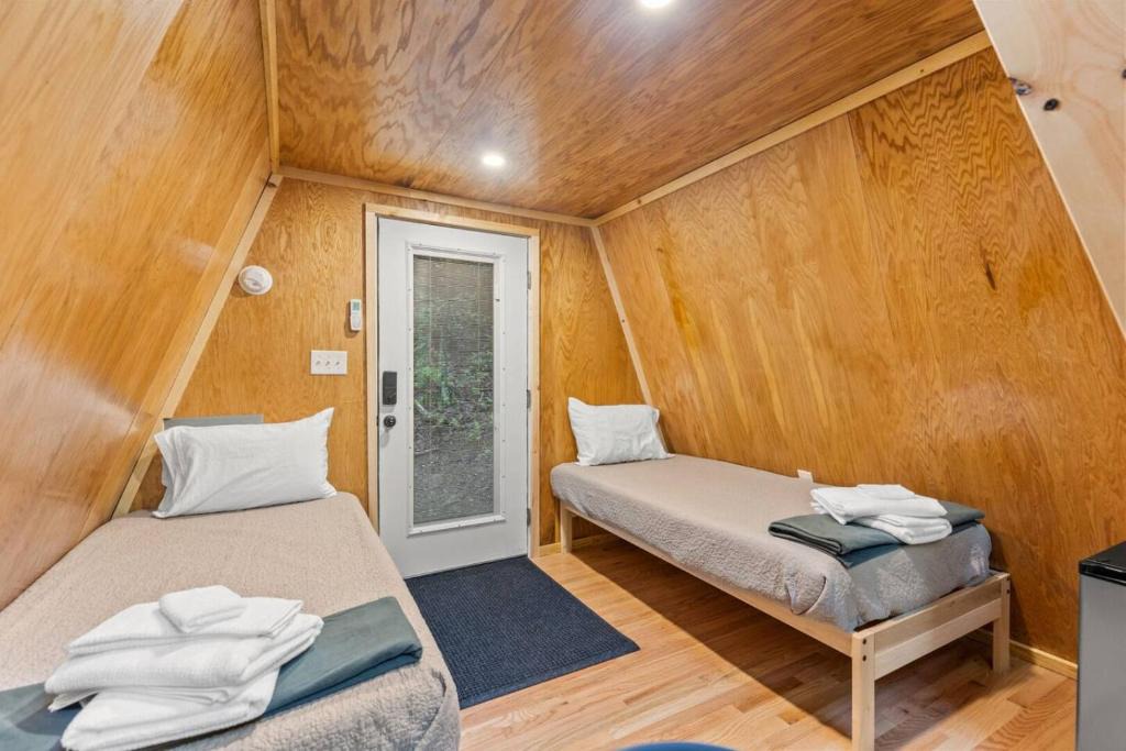 Pine Ridge House | Fern Grove - Camping Cabin Retreat in RRG KY
