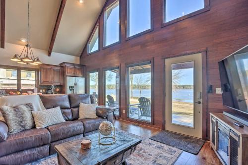 Shelby House | Fire Pit & Grill: Pet-Friendly Shelby Home!
