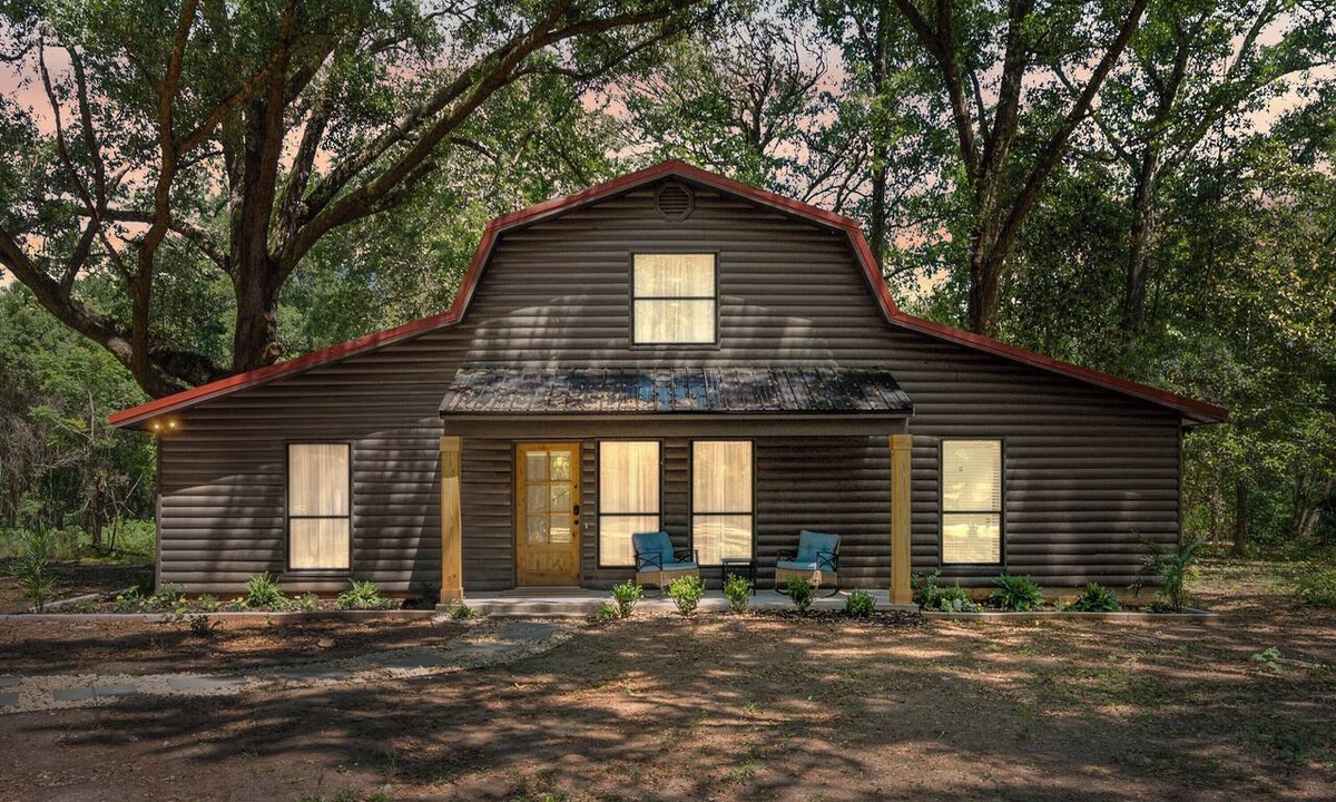 Foley House | First Cast Foley - Fully Renovated Barn Home