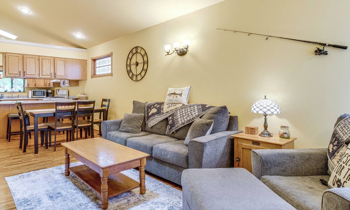 Cotter House | Fishermen's Oasis! Steps to Dtwn & White River
