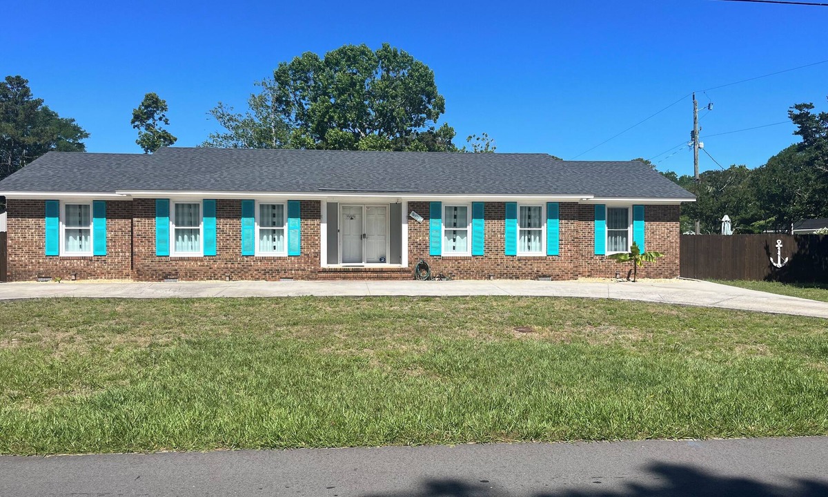 North Carolina Coast House | FLOTILLA: 3 minutes to Beach & Boardwalk
