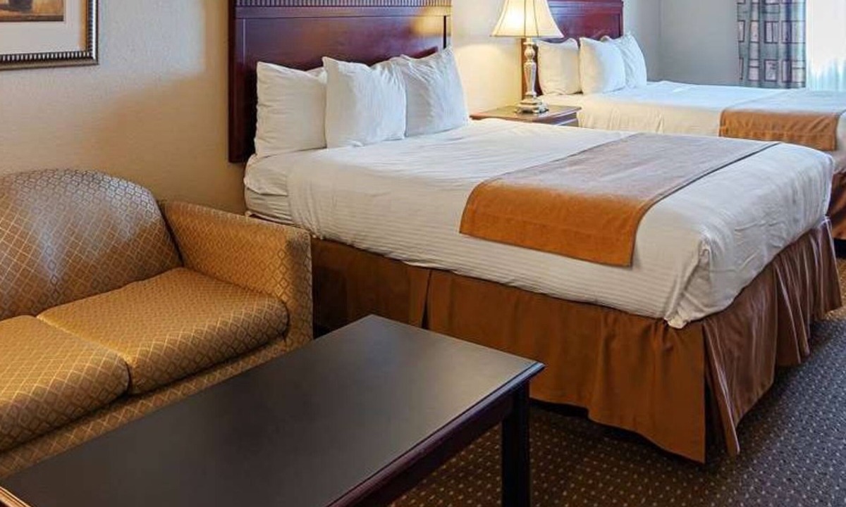 Franklin Hotel | Franklin Inn & Suites