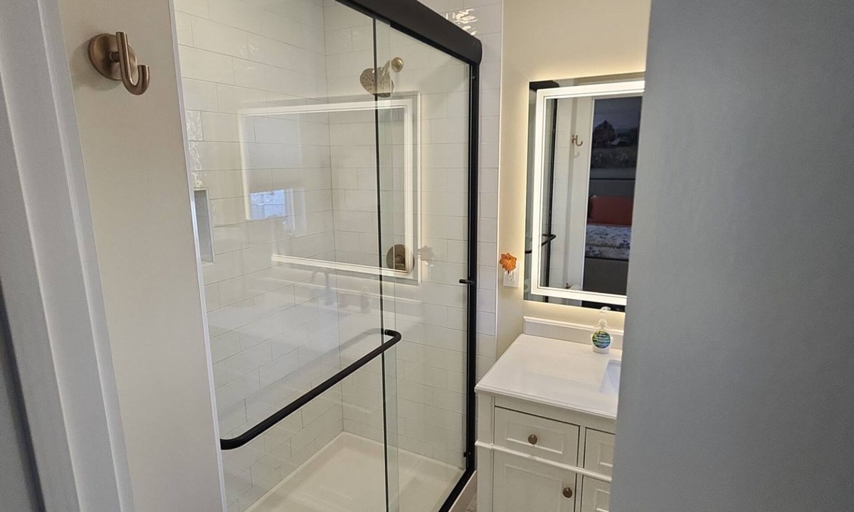 Mechanicsville House | Fully renovated warm & bright 3-bedroom home in wonderful Mechanicsville.