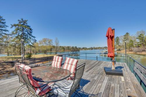Hartwell House | Georgia Getaway w/2-Story Dock By Lake Hartwell