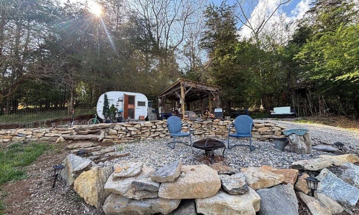 Blacksburg Cottage | Glamping, Goats & Pool Mountainside NEAR Va Tech, RU, AT & I81, pet friendly