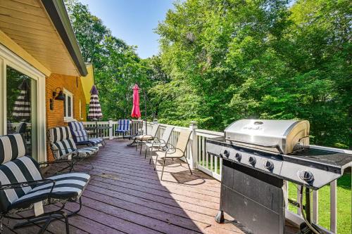 Vine Grove House | Golf Course Views & Games Galore - Vine Grove Gem!