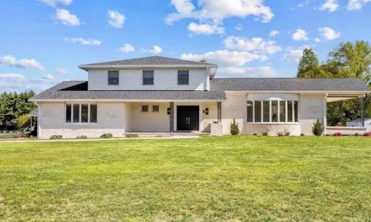 McGaheysville House | Gorgeous 5-bedroom house 5 min from Massanutten with hot tub gameroom fire pit