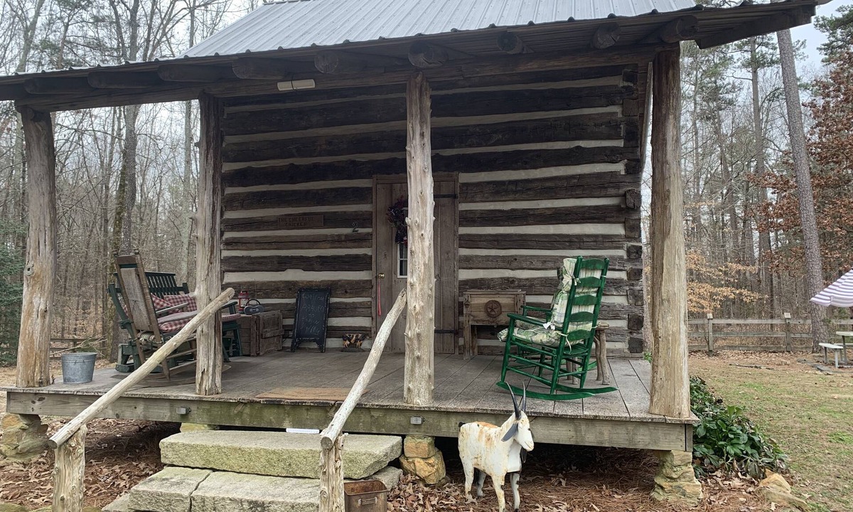 Fentress Cabin | Got Cabin Fever? - The Pretty Petunia
