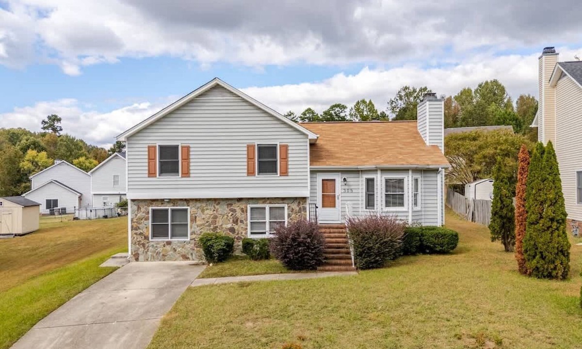Greensboro House | Great 4BR Home Near Emerald Pointe & Downtown