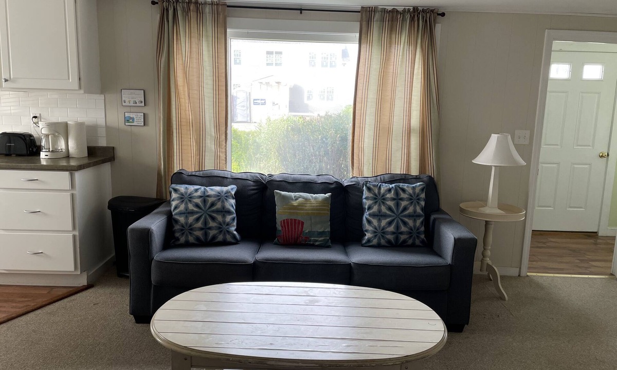 West Hyannisport Cottage | Great Cottage Just Steps From The Beach! "Deck Side"