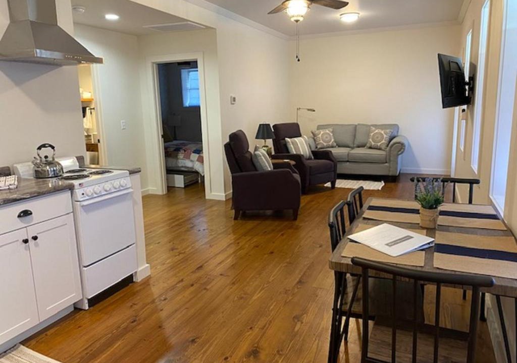Altamont Apartment | Greeter Falls Lodge Suite 5